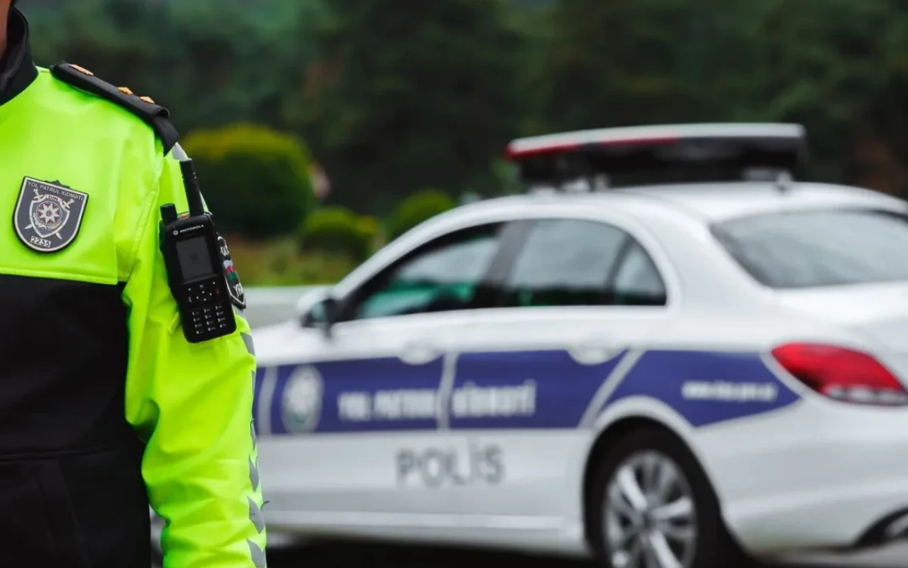 Yol polisi küləkli hava ilə bağlı sürücülərə müraciət etdi